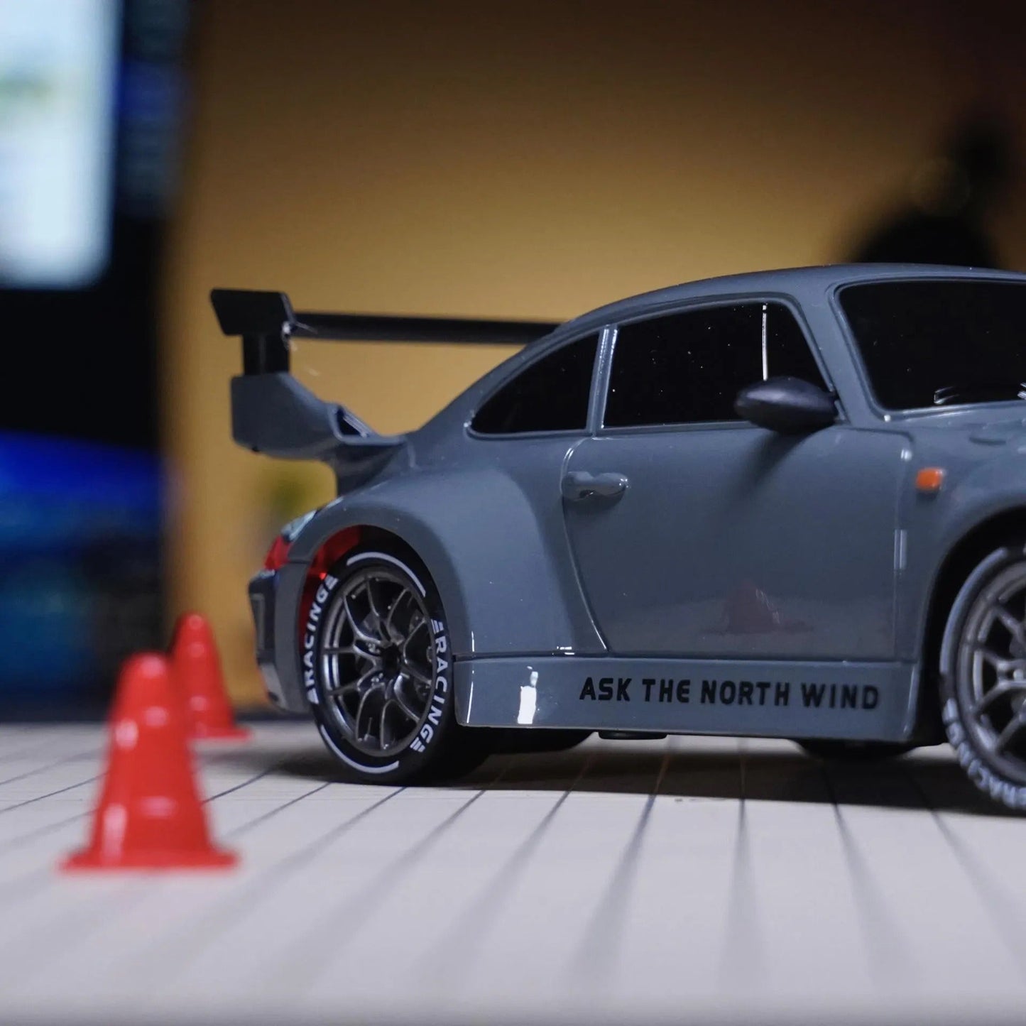 Porche 911 High-Speed 4WD Drift RC Car (1:24 Scale)